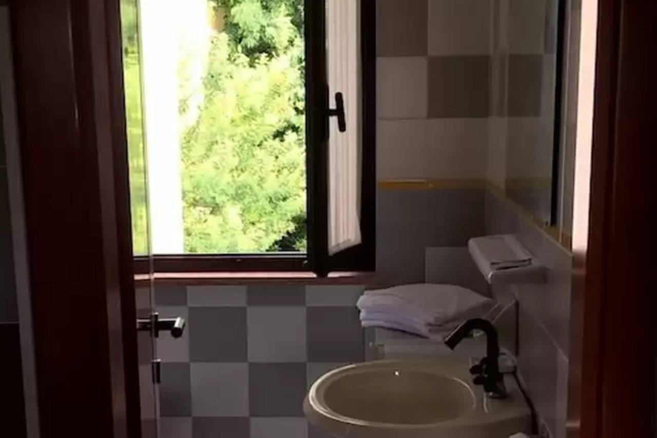 Appartamenti Adriana Sirmione Exteriör bild
