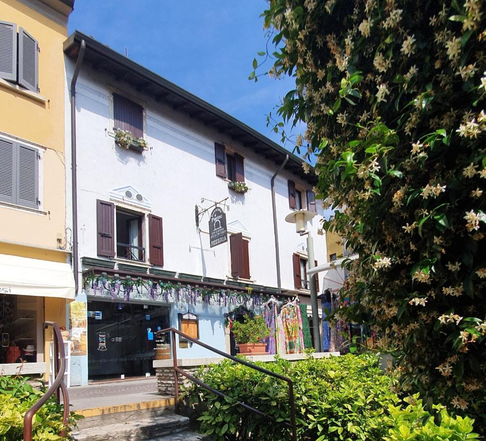 Appartamenti Adriana Sirmione Exteriör bild
