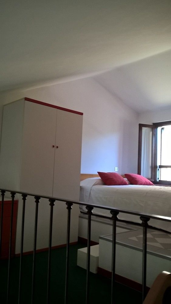 Appartamenti Adriana Sirmione Exteriör bild